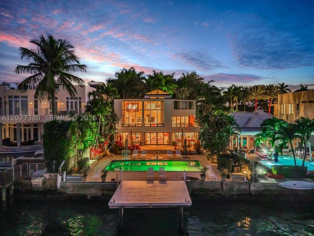 279 N Hibiscus Dr, Miami Beach, FL 33139