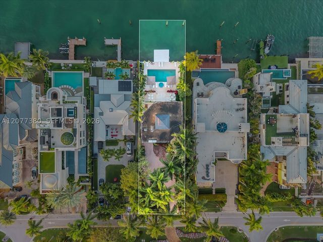 279 N Hibiscus Dr, Miami Beach, FL 33139