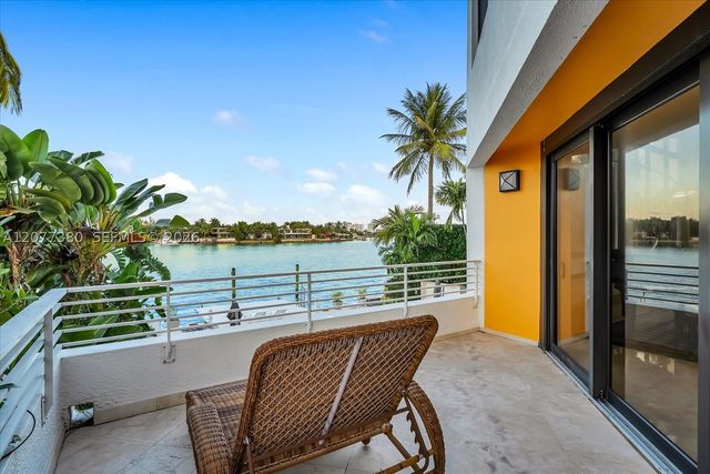 279 N Hibiscus Dr, Miami Beach, FL 33139