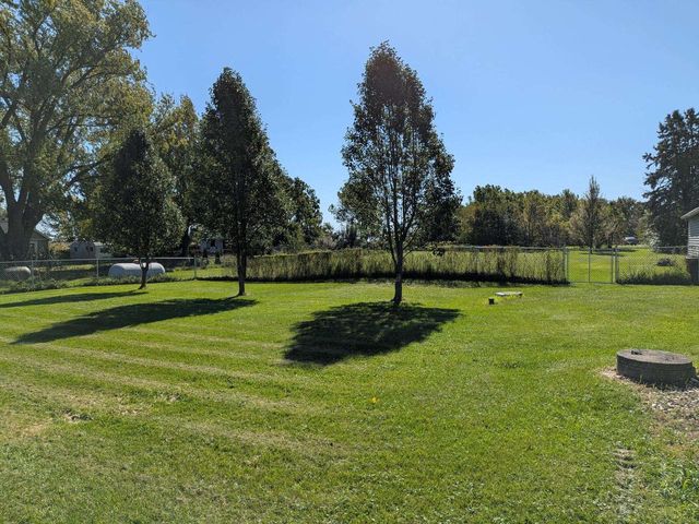 W7691 Lake Shore Road, Sharon, WI 53585