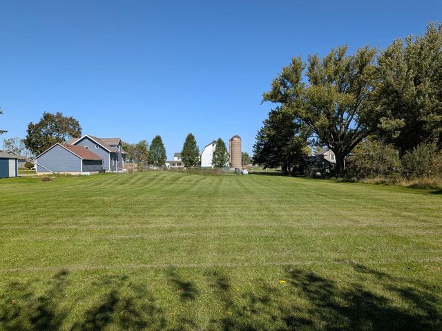 W7691 Lake Shore Road, Sharon, WI 53585