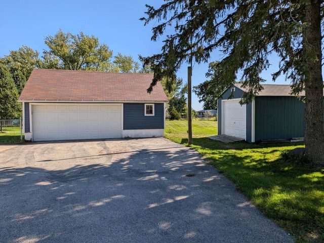 W7691 Lake Shore Road, Sharon, WI 53585