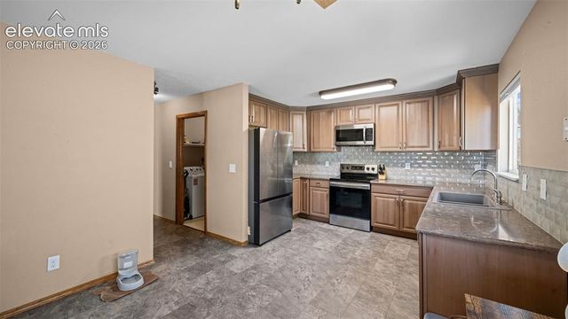 1180 Goodview Court, Colorado Springs, CO 80911