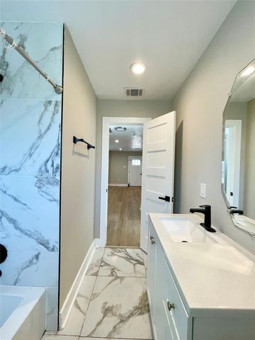 4504 Kingsbury Street, Houston, TX 77021