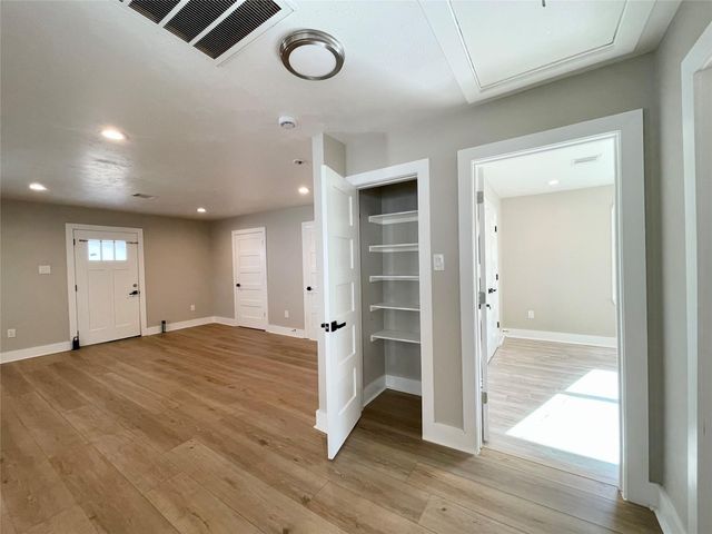 4504 Kingsbury Street, Houston, TX 77021