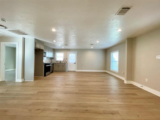 4504 Kingsbury Street, Houston, TX 77021