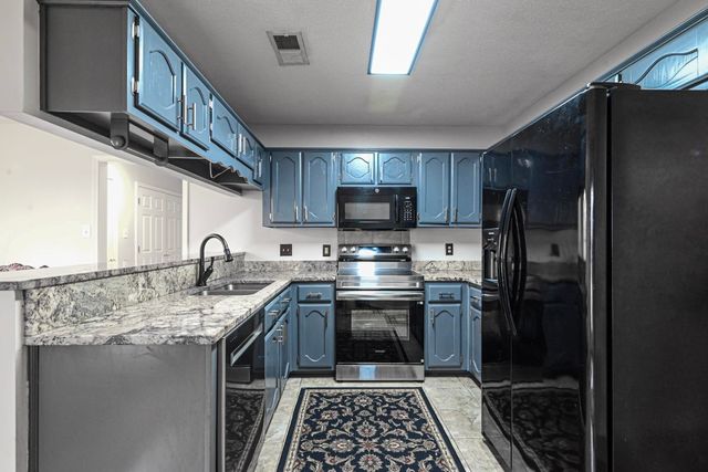 2995 WOODLAND ASH CV, Lakeland, TN 38002