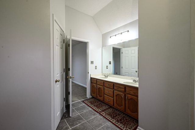 2995 WOODLAND ASH CV, Lakeland, TN 38002