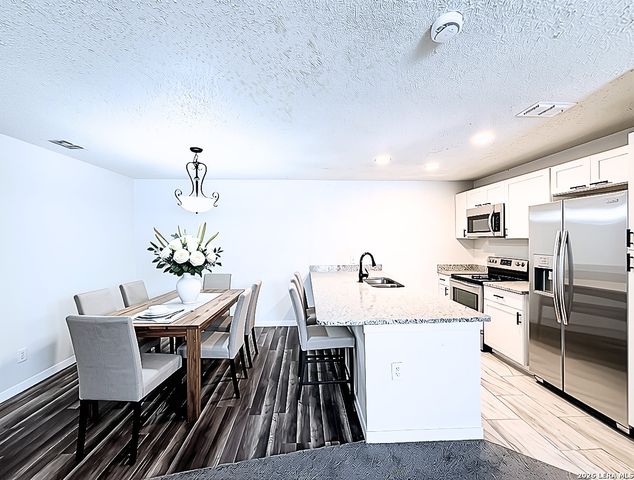 10527 Perrin Beitel Rd Apt D207, San Antonio, TX 78217