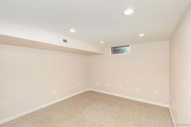 14108 North Road, Fenton, MI 48430