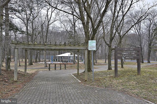 9704 48TH PL, College Park, MD 20740