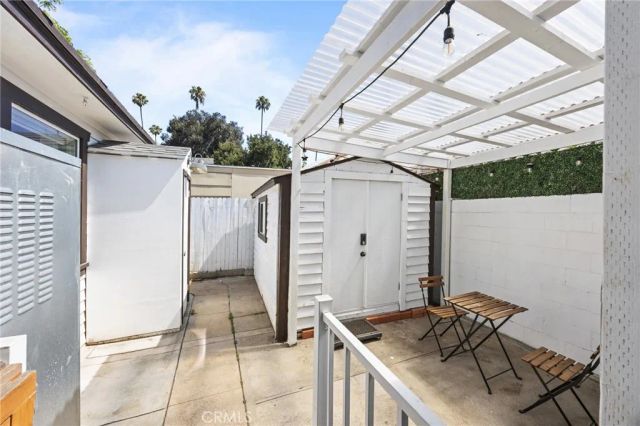 450 N Holliston, Pasadena, CA 91106
