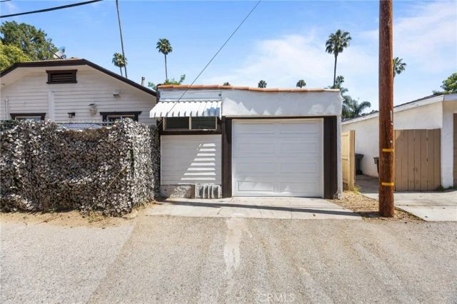 450 N Holliston, Pasadena, CA 91106