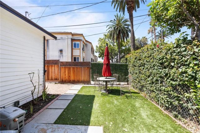 450 N Holliston, Pasadena, CA 91106