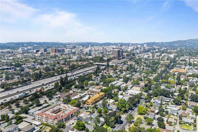 450 N Holliston, Pasadena, CA 91106