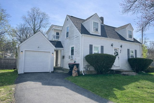 82 Belmont Ave, Brockton, MA 02301