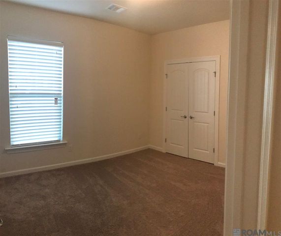 1418 Gardenia Ln, Baton Rouge, LA 70820