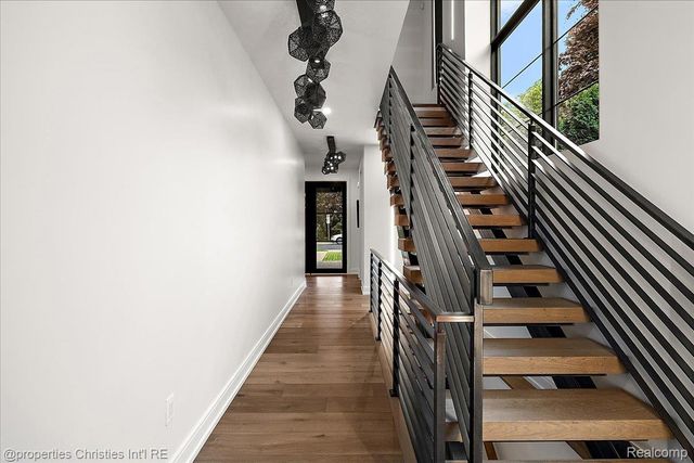 787 Ann Street, Birmingham, MI 48009