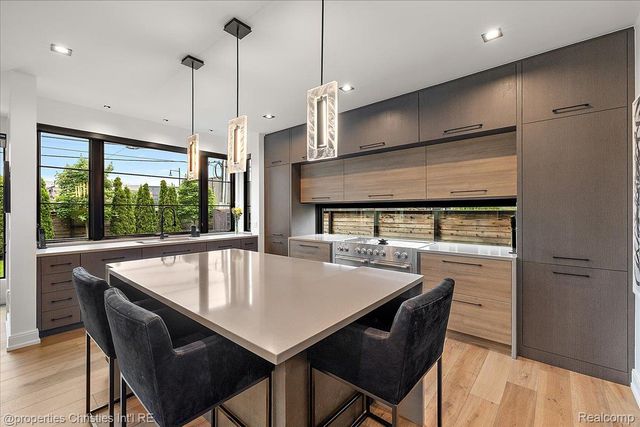 787 Ann Street, Birmingham, MI 48009