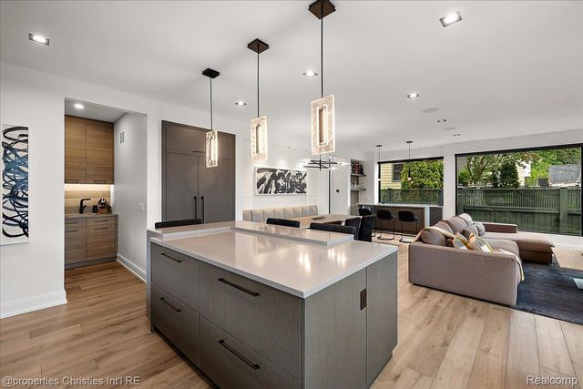 787 Ann Street, Birmingham, MI 48009