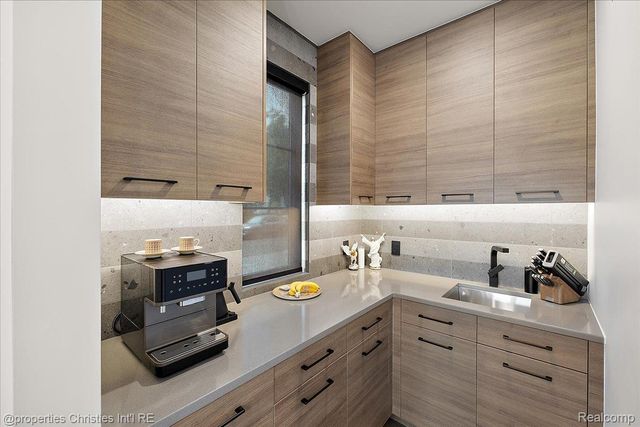 787 Ann Street, Birmingham, MI 48009