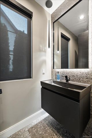 787 Ann Street, Birmingham, MI 48009