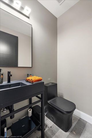 787 Ann Street, Birmingham, MI 48009