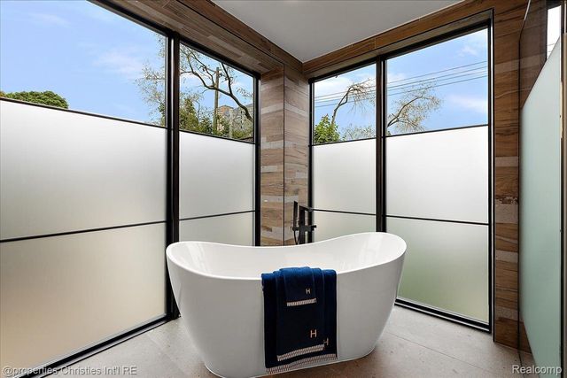 787 Ann Street, Birmingham, MI 48009