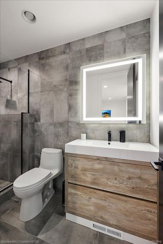 787 Ann Street, Birmingham, MI 48009