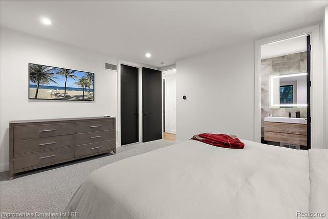 787 Ann Street, Birmingham, MI 48009