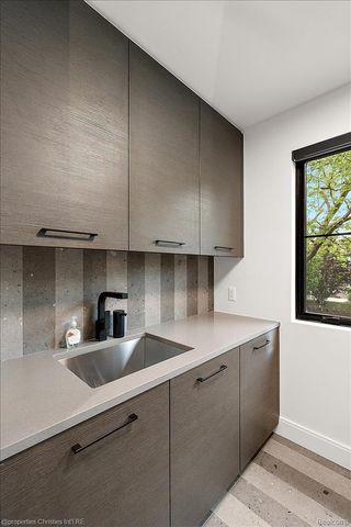 787 Ann Street, Birmingham, MI 48009