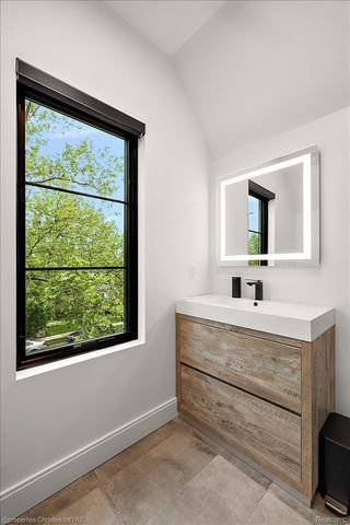 787 Ann Street, Birmingham, MI 48009