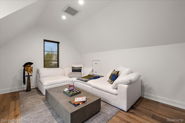 787 Ann Street, Birmingham, MI 48009