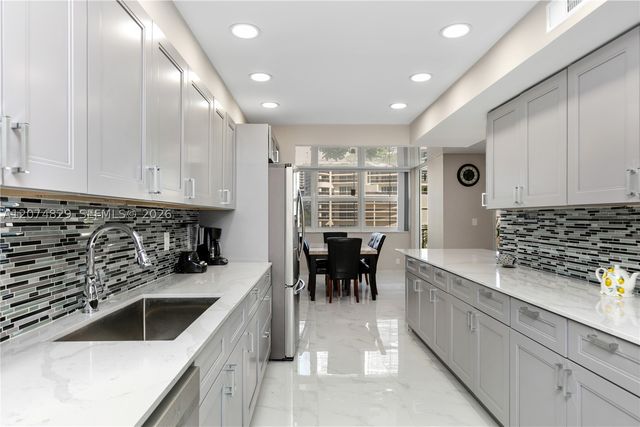 1880 S Ocean Dr 406, Hallandale Beach, FL 33009