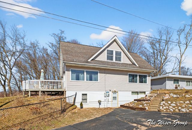 51536 Summit Street, Paw Paw, MI 49079