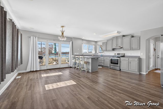 51536 Summit Street, Paw Paw, MI 49079