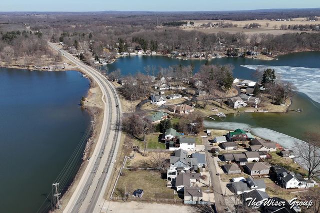 51536 Summit Street, Paw Paw, MI 49079