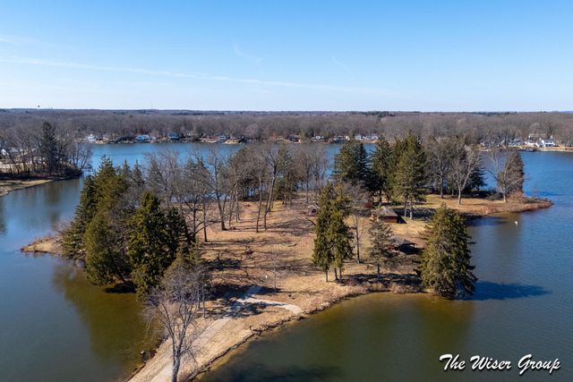 51536 Summit Street, Paw Paw, MI 49079