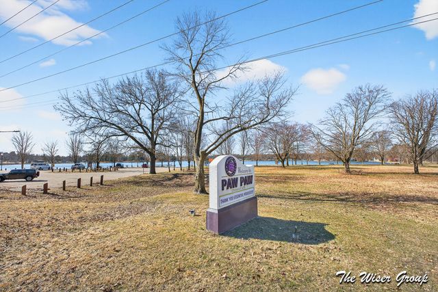 51536 Summit Street, Paw Paw, MI 49079