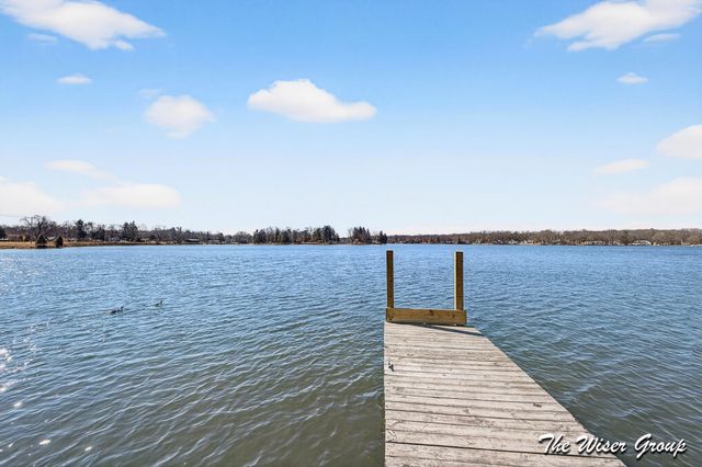 51536 Summit Street, Paw Paw, MI 49079