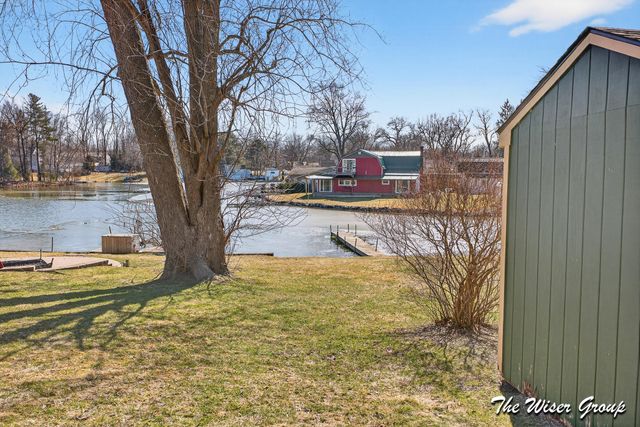 51536 Summit Street, Paw Paw, MI 49079