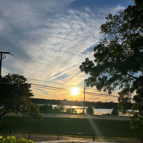 51536 Summit Street, Paw Paw, MI 49079