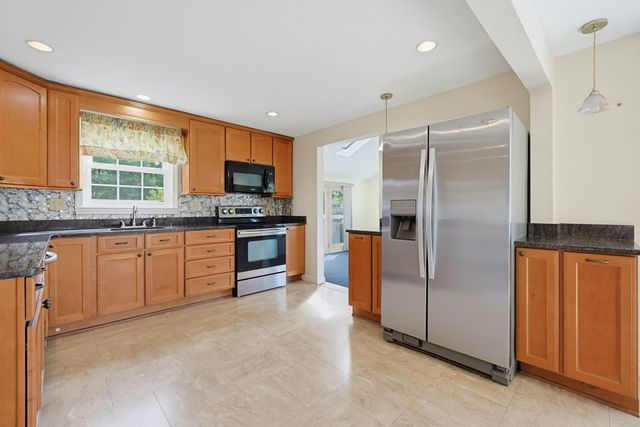 88 Darren Dr., Brockton, MA 02301