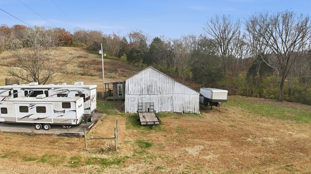 728 Dobbins Pike, Gallatin, TN 37066