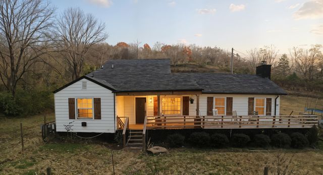 728 Dobbins Pike, Gallatin, TN 37066