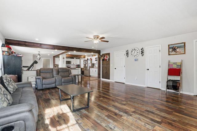 728 Dobbins Pike, Gallatin, TN 37066