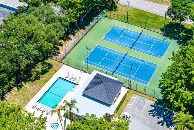 9792 Majorca Place, Boca Raton, FL 33434