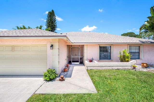 9792 Majorca Place, Boca Raton, FL 33434
