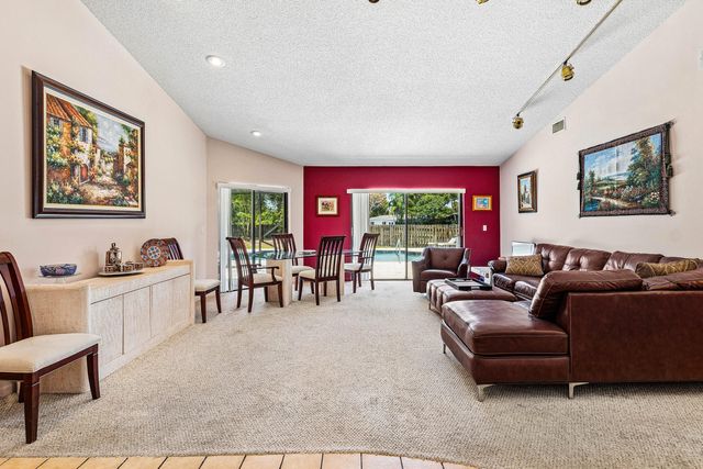 9792 Majorca Place, Boca Raton, FL 33434