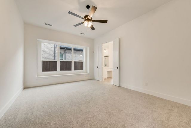 211 Golden Run Drive, Fate, TX 75189